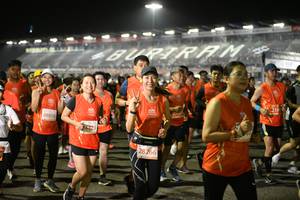 BIB: 216, 28878, 28266
                            <button type="button" onclick="openModal(10678718)" class="btn btn-primary btn-sm float-right btn-popup" data-toggle="modal" data-target=".modal-high-quality">
                        <i class="fas fa-shopping-cart"></i> Add to Cart
                    </button>
                                            <button type="button" onclick="isThisMe(10678718, true)" class="btn btn-success btn-sm float-right btn-popup btn-isme hidden" data-toggle="tooltip" data-placement="bottom" title="นี่คือรูปของคุณใช่ไหม คลิกที่นี่เพื่อเอาเข้าอัลบั้ม">
                        <i class="fas fa-plus"></i> Add to album
                    </button>
                    <button type="button" onclick="isThisMe(10678718, false)" class="btn btn-warning btn-sm float-right btn-popup btn-isnotme hidden">
                        <i class="fas fa-ban"></i> Remove from album
                    </button>